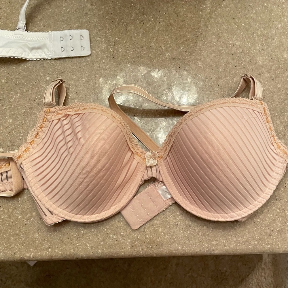 Coobie brand bra sz 36C, tan